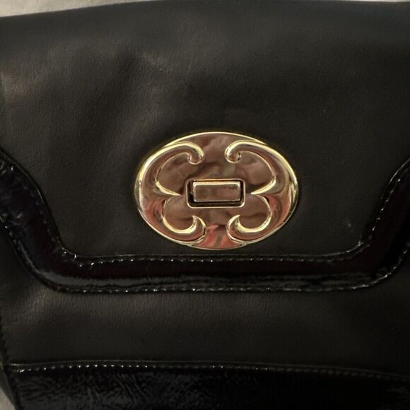 EMMA FOX BLACK GENUINE LEATHER ADJUSTABLE CROSSBODY FLORAL LINING SHOULDER BAG - Picture 4 of 8